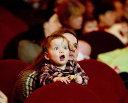 如何让孩子安静的看完一场电影？