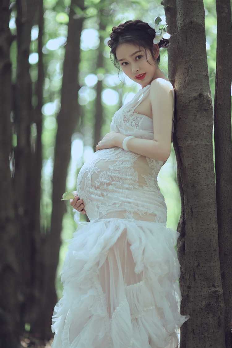 美女准妈妈孕照写真 颜值身材超级棒