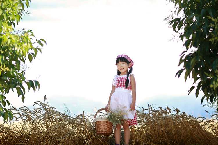 小女孩乡间系列可爱写真