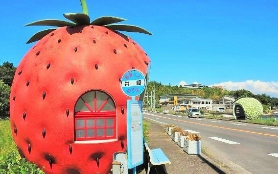 日本长崎水果巴士站 又萌又清新啊