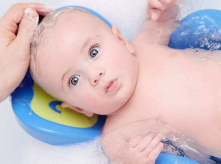 宝宝打完疫苗，多久能洗澡？