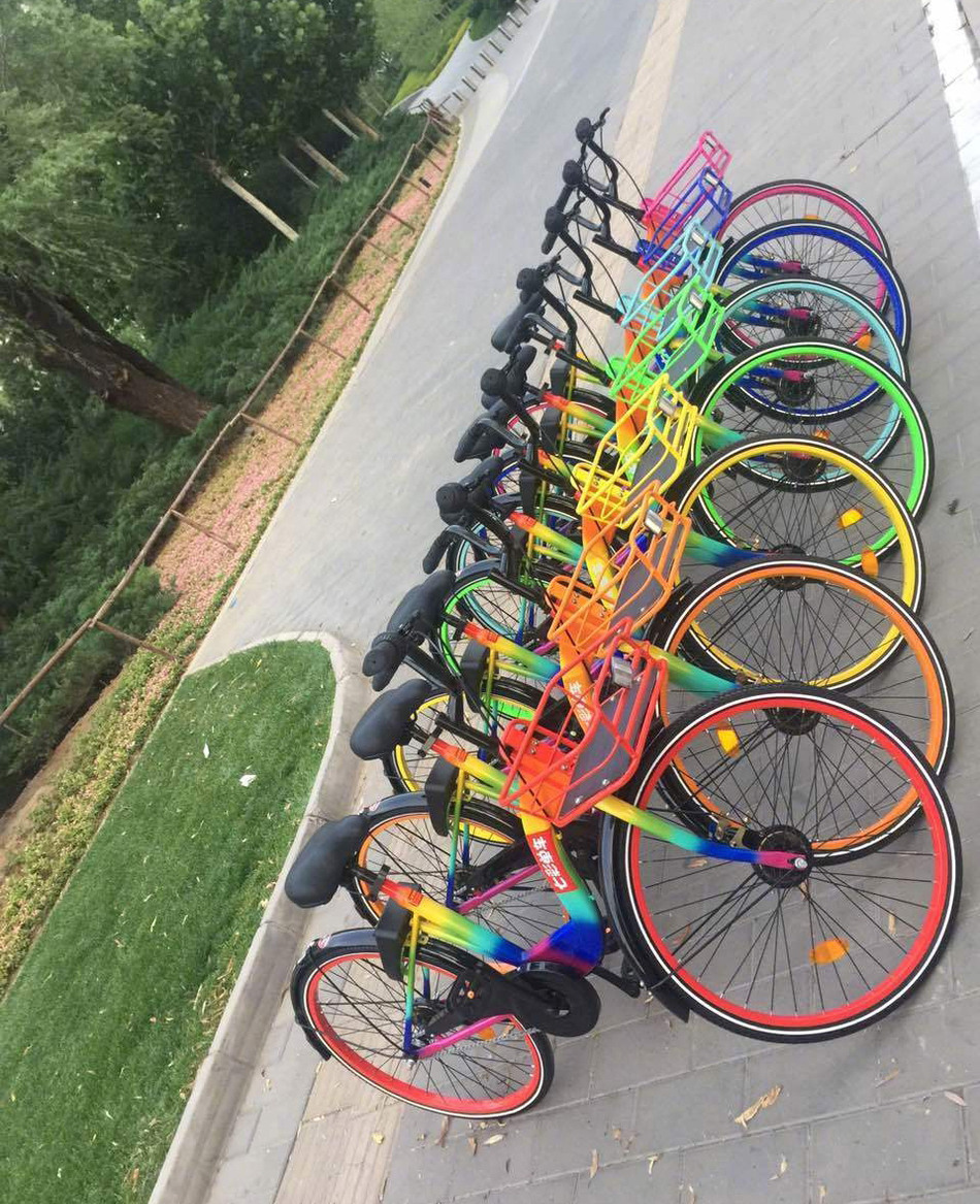 北京现彩虹共享单车 网友：留给创业者的颜色不多了