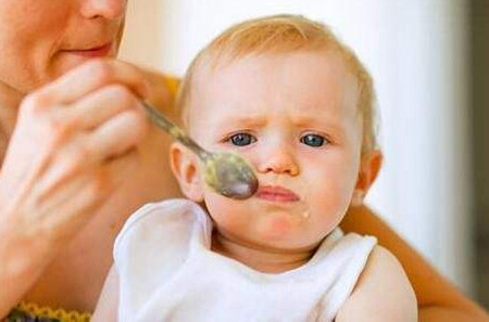 宝宝10个月后辅食吃多少、怎么做？