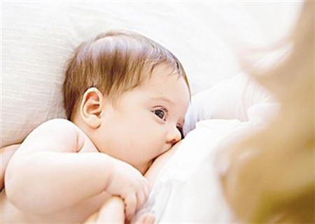 哺乳期妈妈吃钙片宝宝能吸收吗 宝宝可以从母乳吸收