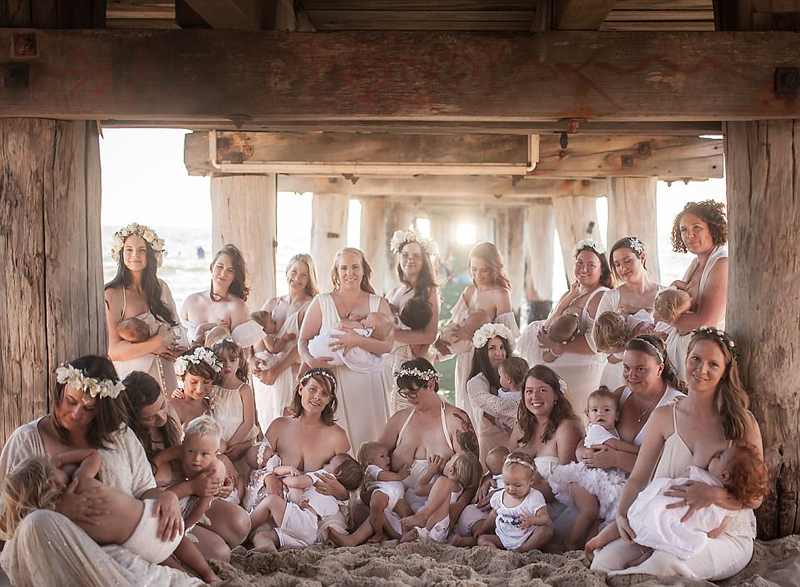 澳摄影师拍摄集体照号召母乳喂养