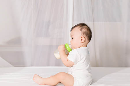 宝宝可以用湿巾擦手吗，要怎么正确给宝宝清洁小手