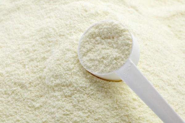 什么颜色的奶粉质量最好 原来宝宝奶粉的颜色决定着它们的质量