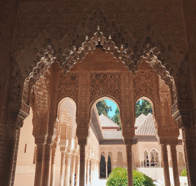 世界上最美的阿拉伯式宫殿 阿尔罕布拉宫