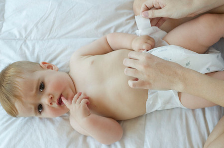  宝宝尿布使用方法 宝宝尿布使用全攻略