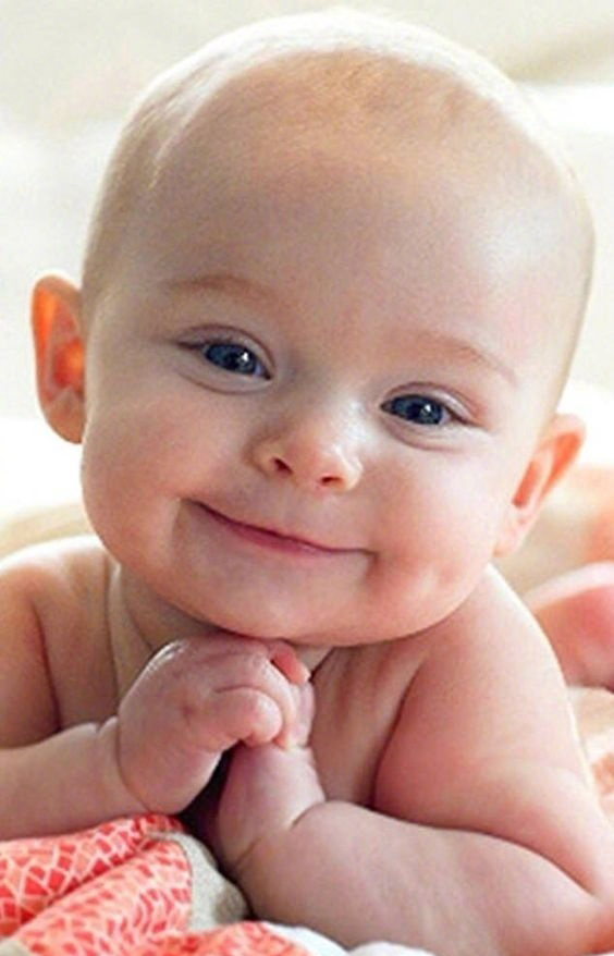 宝宝可爱笑容图片