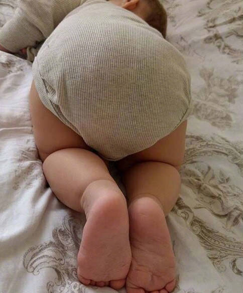 小宝宝可爱短腿图片