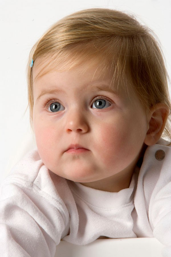 蓝眼睛外国婴儿可爱图片