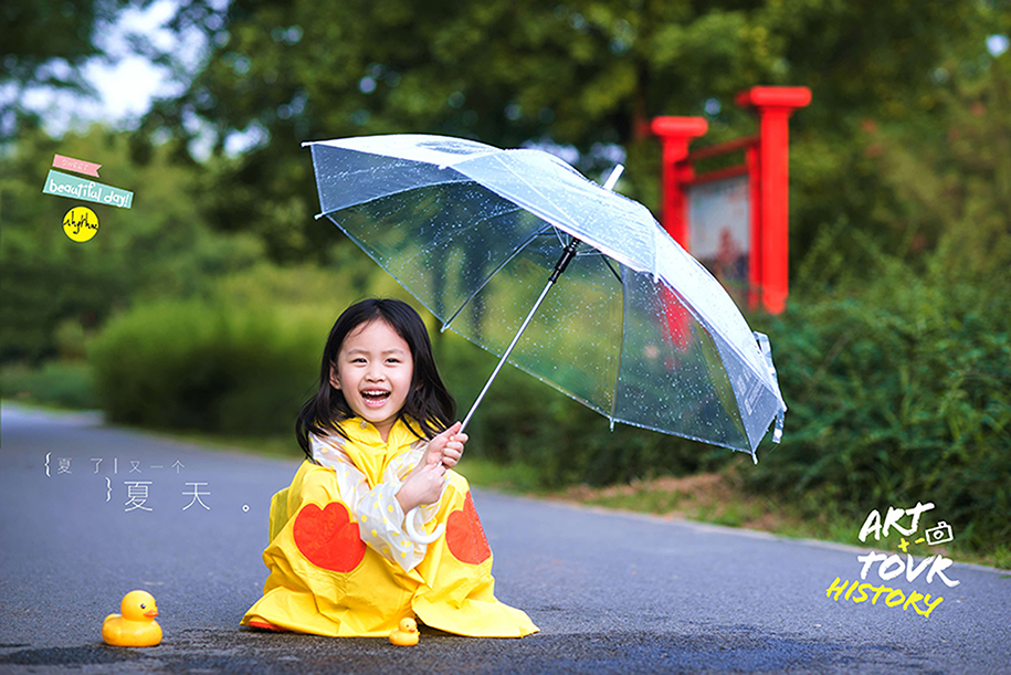 小女孩雨天打伞可爱图片
