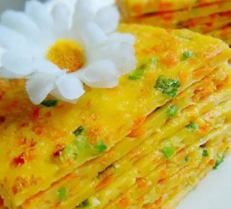 宝宝食谱：给宝宝爱的营养早餐，胡萝卜鸡蛋饼！