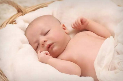 如何护理男宝宝的外阴？宝宝的小包皮能撸吗？