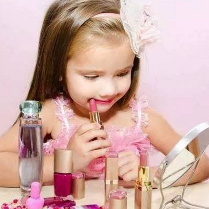 小孩子可以用化妆品吗？孩子需要化妆的时候该怎么办？