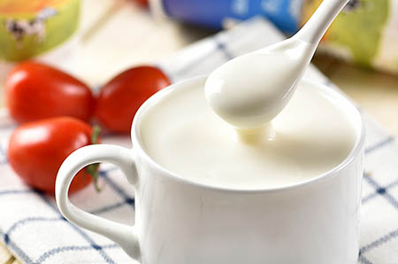 奶水不足的按摩手法 每天按一按，奶水吃不完