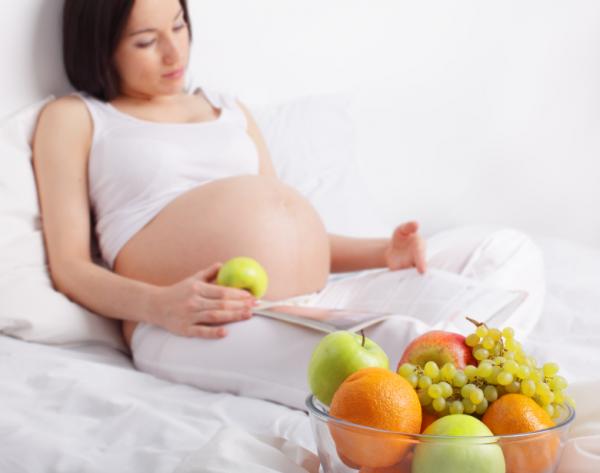 准妈妈孕期半夜饿了怎么办？这样吃健康又营养