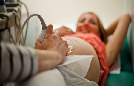 孕期做B超是必须的吗？会不会伤害腹中的小宝宝？