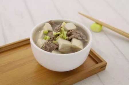 宝宝食谱：豆腐牛肉汤，美味又健康！
