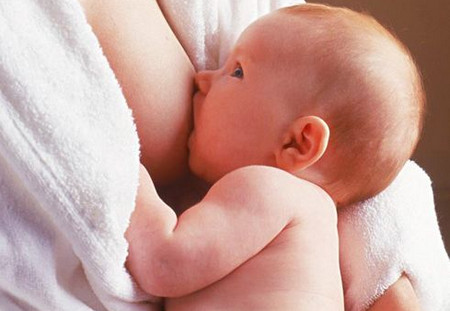 什么是初乳？剖析宝宝母乳期的各种乳