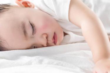 宝宝睡觉有哪些小动作 这些小动作要特别关注，及时治疗3