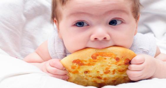 宝宝吃饭不会嚼怎么办 孩子吃饭咀嚼训练方法