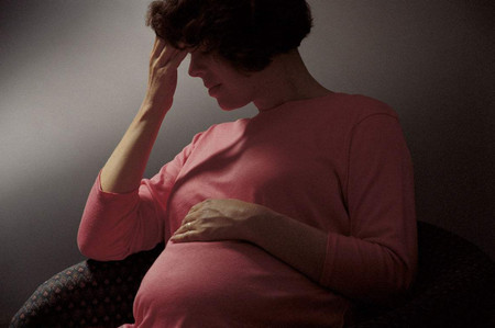 怀孕期间孕妇焦虑是谁的责任？