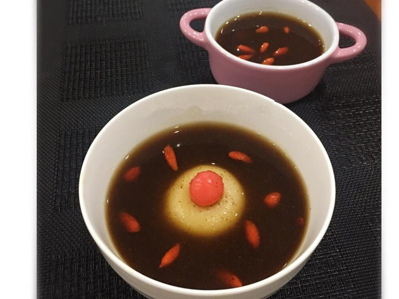 黑木耳红枣汤的做法