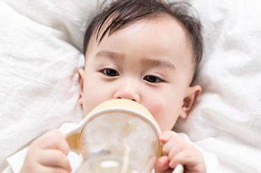 为什么有的小孩胎脂多 胎脂多会影响小孩成长吗