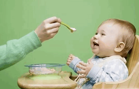 应不应该在孩子吃辅食的时候，添加国产的东西？