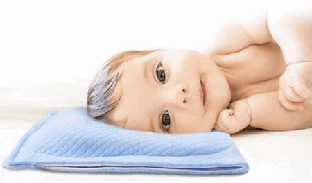 新生宝宝使用“枕头”伤害这么大！