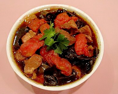 黑木耳番茄炖肉 清爽不油腻的营养汤品