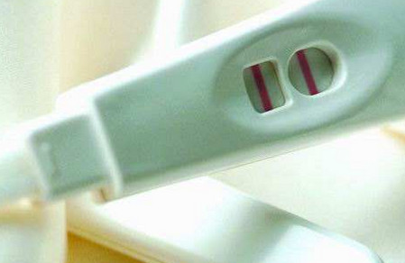 早孕试纸显示两道杠代表什么？两道杠就真的怀孕了？