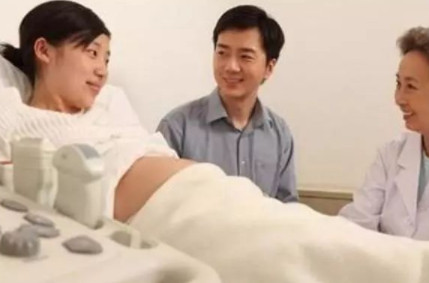 孕妈半夜起来数胎动，发现胎动少了赶去医院，及时救了宝宝