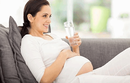 准妈孕期遭遇尿频，但这两件事做不得！