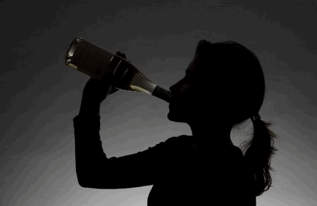 酒精對女性的性功能有哪些影響？