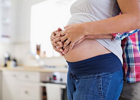 孕期3个月瘦了30斤，孕妈咪过瘦对胎宝宝有危险吗？