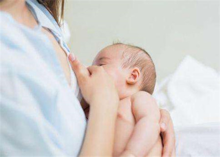 为什么母乳喂养脑发育更好 这些因素是主因
