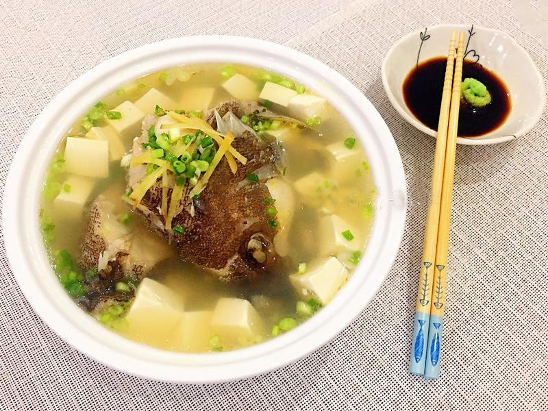 姜丝豆腐石斑鱼汤 暖胃又暖身的养生鱼汤