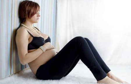 孕期，准妈妈如何预防腿脚水肿？