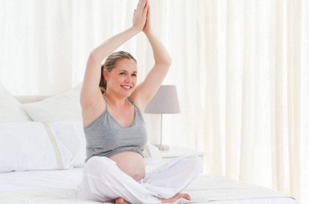 怀孕八个月手脚浮肿是怎么回事，该怎么办呢？