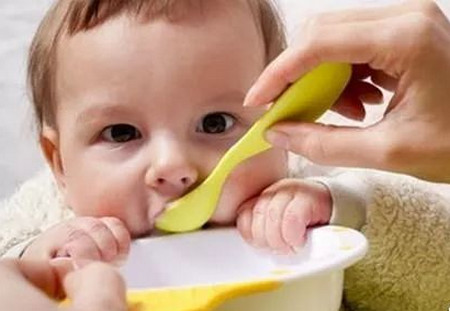 宝宝的辅食、零食怎么选？各月龄宝宝美食推荐！