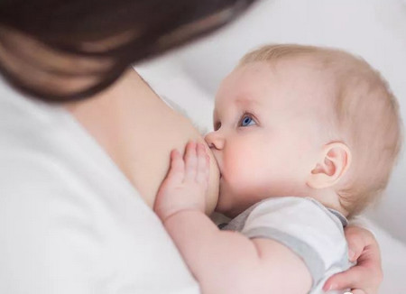 母乳性黄疸是怎么回事？