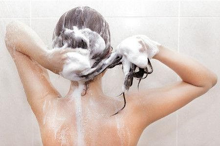 月经第二天可以洗头发吗 生理期洗头要注意时间