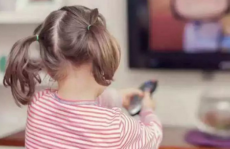 孩子迷上看电视、玩手机怎么办？