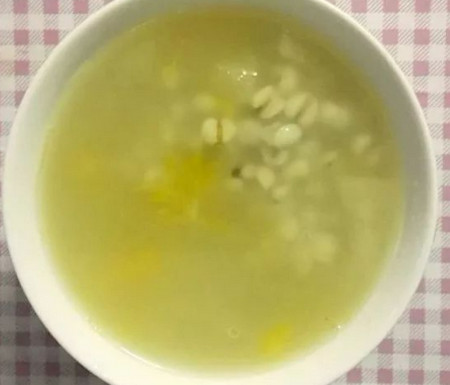 水果薏米汤的做法 清凉解渴的美味