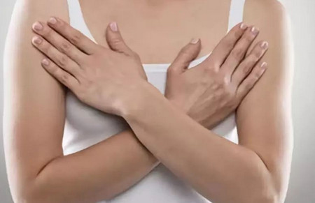 乳腺癌乳腺增生乳房下垂的原因 是文胸惹的祸吗