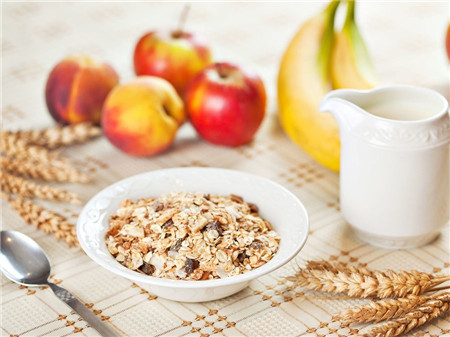 早餐吃麦片可以减肥吗 麦片真的能减肥吗？