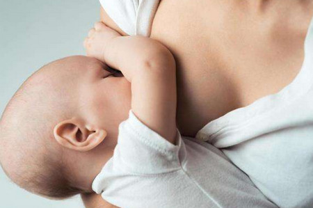 初乳对新生儿重要吗